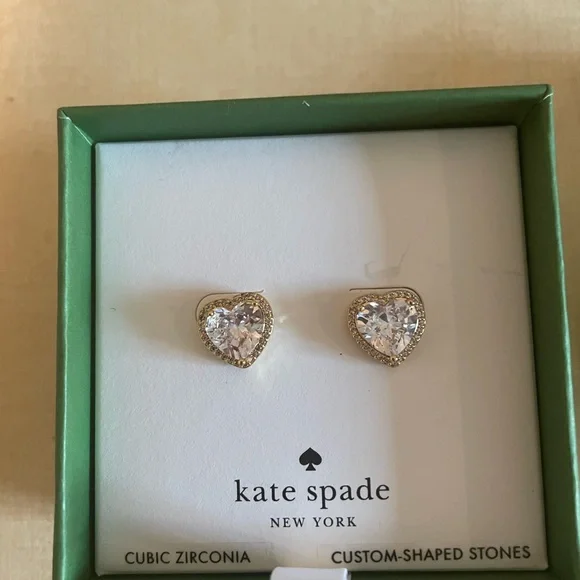 ⭐️NEW Kate Spade Gold Heart Earrings - Picture 7 of 7